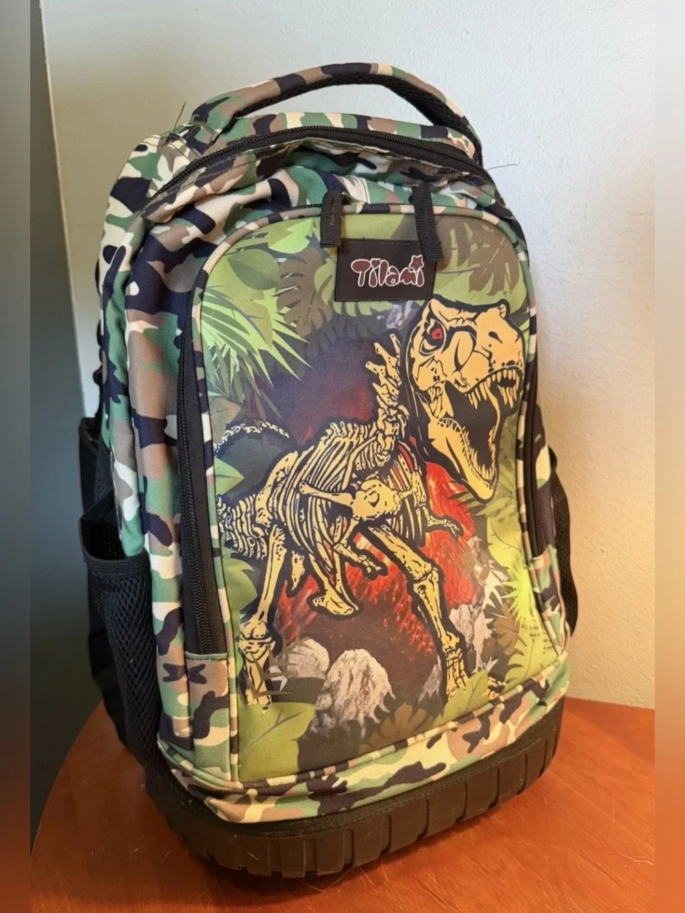 Tilami T-Rex Camo Backpack with Wheels